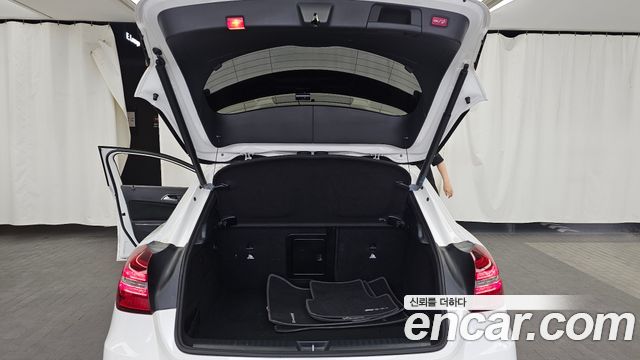 Mercedes-Benz GLA-Class GLA45 AMG 4MATIC