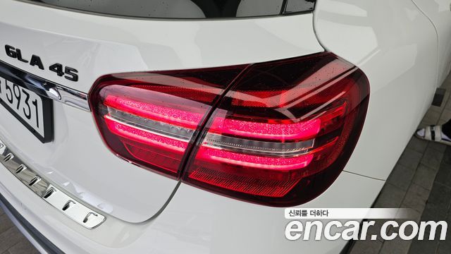 Mercedes-Benz GLA-Class GLA45 AMG 4MATIC
