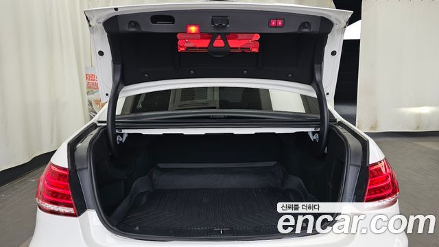Mercedes-Benz E-Class E350 BlueTec 4MATIC