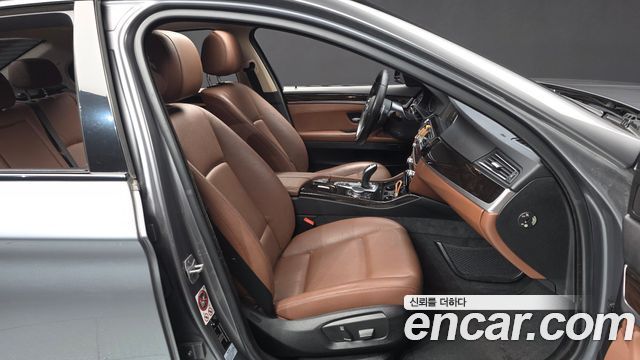 BMW 5-Series 528i Luxury Plus
