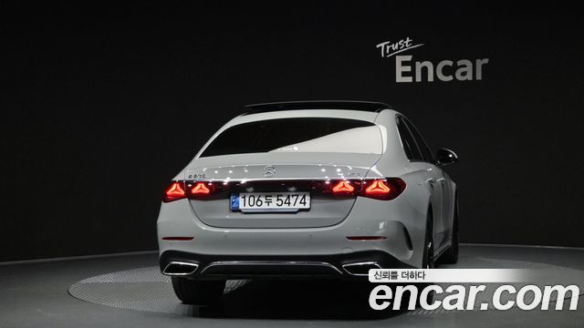Mercedes-Benz E-Class E300 4MATIC AMG Line Premiere Special