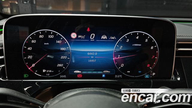 Mercedes-Benz E-Class E300 4MATIC AMG Line Premiere Special
