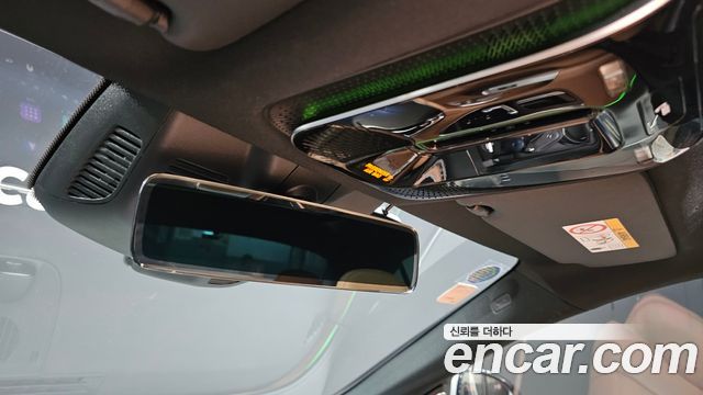 Mercedes-Benz E-Class E300 4MATIC AMG Line Premiere Special