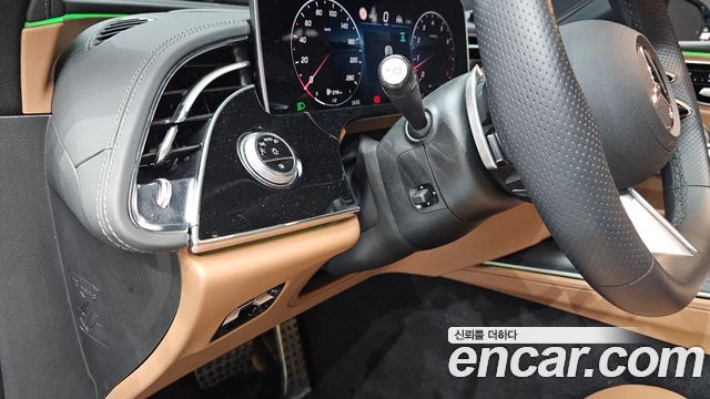 Mercedes-Benz E-Class E300 4MATIC AMG Line Premiere Special