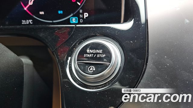 Mercedes-Benz E-Class E300 4MATIC AMG Line Premiere Special
