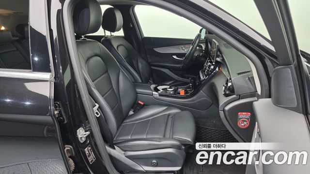 Mercedes-Benz GLC-Class GLC220 d 4MATIC