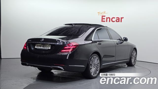 Mercedes-Benz S-Class S560L 4MATIC