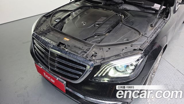 Mercedes-Benz S-Class S560L 4MATIC