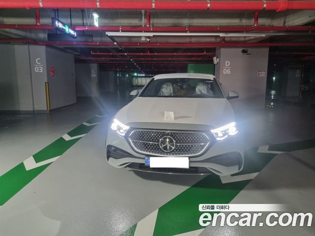 Mercedes-Benz E-Class E300 4MATIC AMG Line