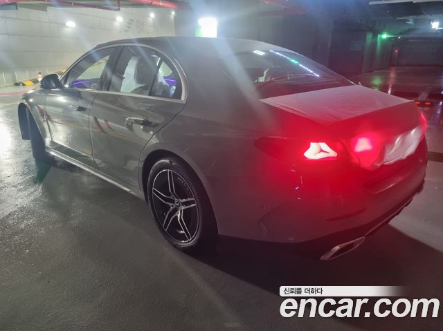 Mercedes-Benz E-Class E300 4MATIC AMG Line