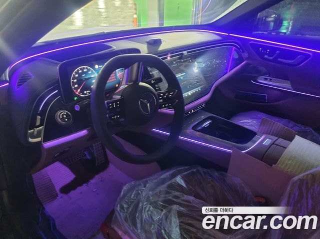 Mercedes-Benz E-Class E300 4MATIC AMG Line