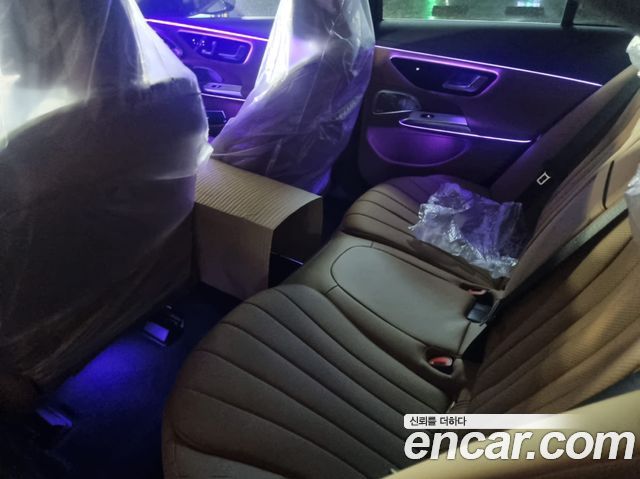 Mercedes-Benz E-Class E300 4MATIC AMG Line