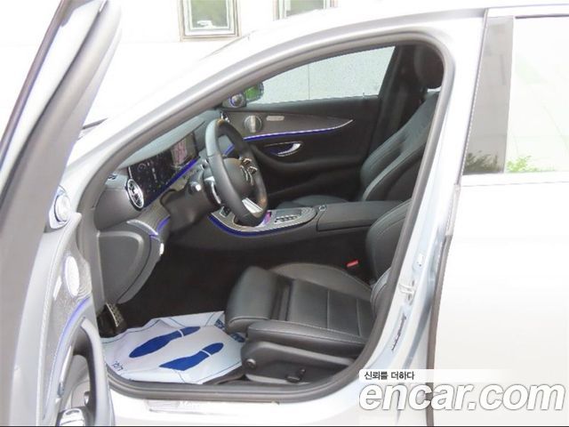 Mercedes-Benz E-Class E350 4MATIC AMG Line Edition