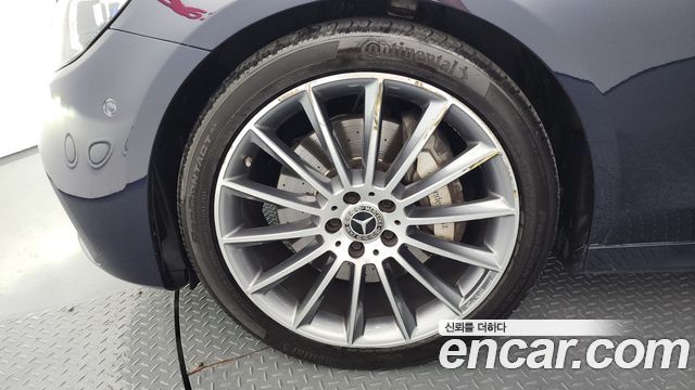 Mercedes-Benz E-Class E350 4MATIC AMG Line