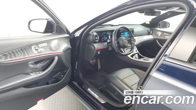 Mercedes-Benz E-Class E350 4MATIC AMG Line