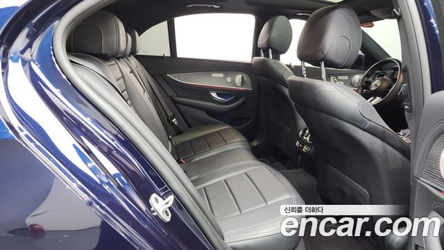 Mercedes-Benz E-Class E350 4MATIC AMG Line