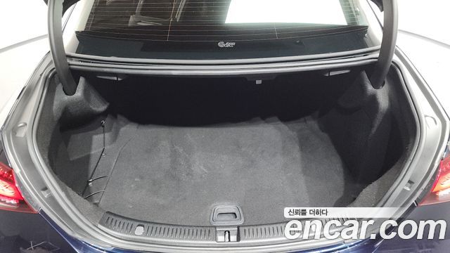 Mercedes-Benz E-Class E350 4MATIC AMG Line