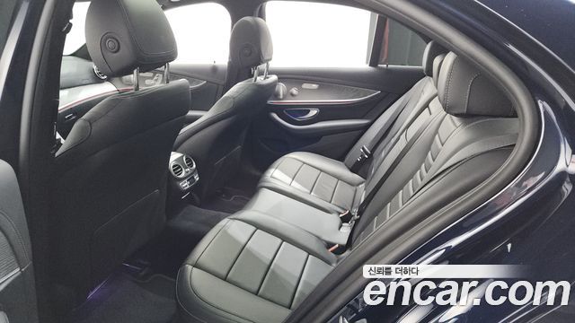 Mercedes-Benz E-Class E350 4MATIC AMG Line