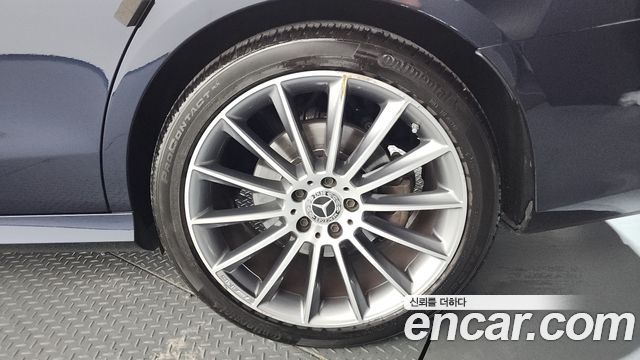 Mercedes-Benz E-Class E350 4MATIC AMG Line