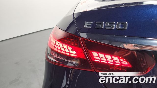 Mercedes-Benz E-Class E350 4MATIC AMG Line