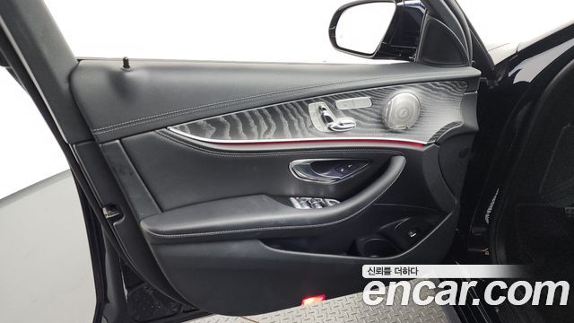 Mercedes-Benz E-Class E350 4MATIC AMG Line