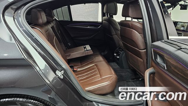 BMW 5-Series 530i xDrive M Sport Package Plus