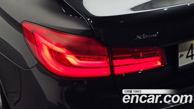 BMW 5-Series 530i xDrive M Sport Package Plus