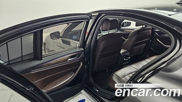 BMW 5-Series 530i xDrive M Sport Package Plus