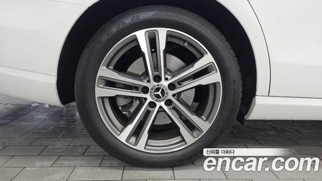 Mercedes-Benz E-Class E350 4MATIC Avantgarde
