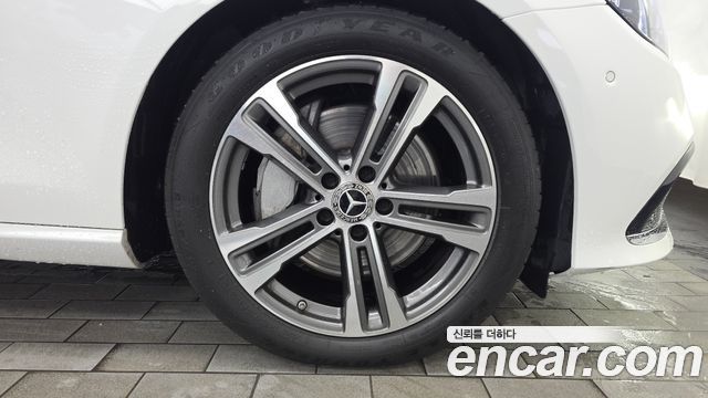 Mercedes-Benz E-Class E350 4MATIC Avantgarde