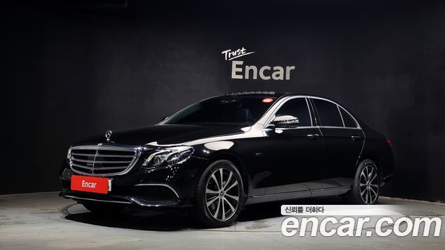 Mercedes-Benz E-Class E300e 4MATIC Exclusive