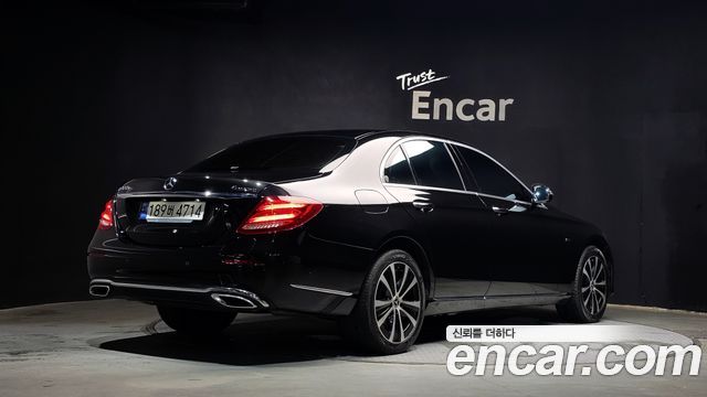 Mercedes-Benz E-Class E300e 4MATIC Exclusive