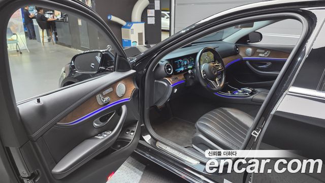 Mercedes-Benz E-Class E300e 4MATIC Exclusive