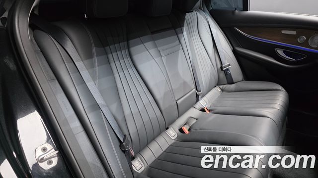 Mercedes-Benz E-Class E300e 4MATIC Exclusive