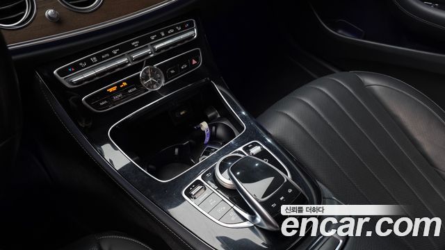 Mercedes-Benz E-Class E300e 4MATIC Exclusive