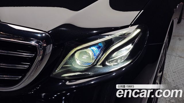 Mercedes-Benz E-Class E300e 4MATIC Exclusive