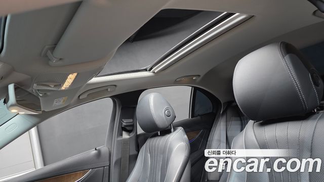 Mercedes-Benz E-Class E300e 4MATIC Exclusive