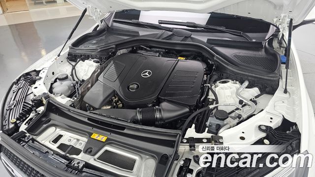 Mercedes-Benz GLC-Class GLC300 4MATIC AMG Line