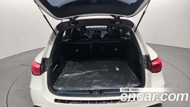 Mercedes-Benz GLC-Class GLC300 4MATIC AMG Line
