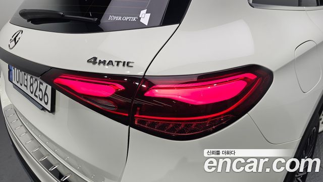 Mercedes-Benz GLC-Class GLC300 4MATIC AMG Line