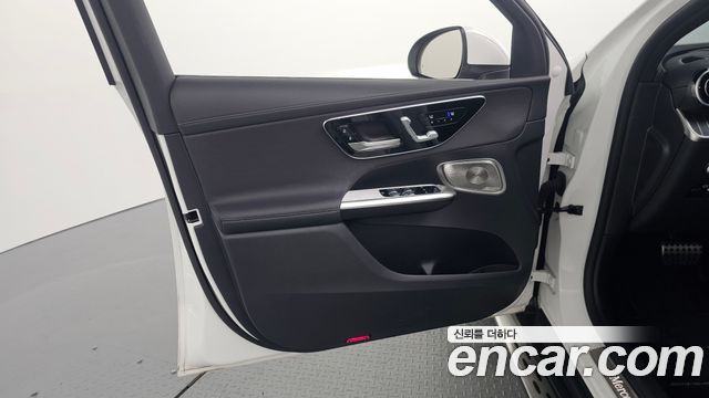 Mercedes-Benz GLC-Class GLC300 4MATIC AMG Line
