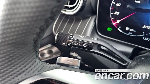 Mercedes-Benz GLC-Class GLC300 4MATIC AMG Line