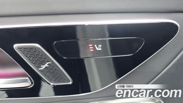 Mercedes-Benz GLC-Class GLC300 4MATIC AMG Line