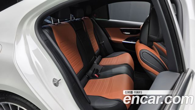 Mercedes-Benz C-Class C300 4MATIC AMG Line