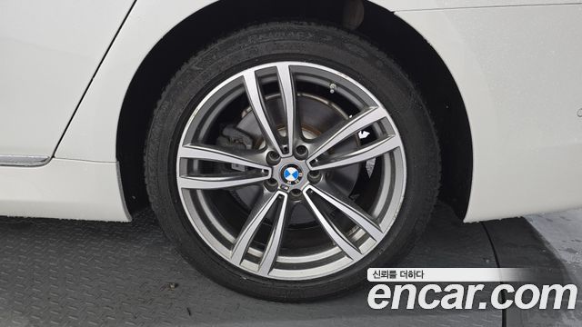 BMW 7-Series 740Li xDrive M Sport Package