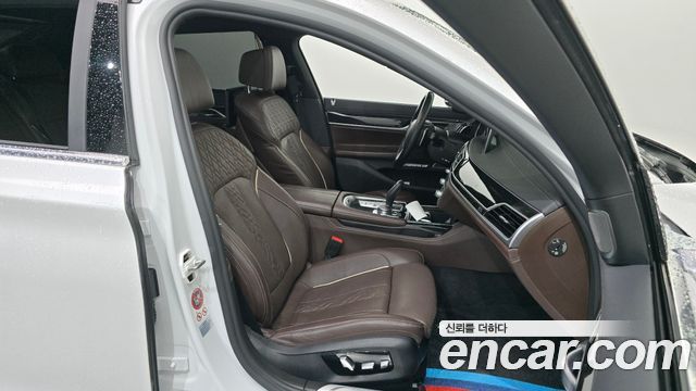 BMW 7-Series 740Li xDrive M Sport Package