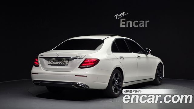 Mercedes-Benz E-Class E200 Avantgarde