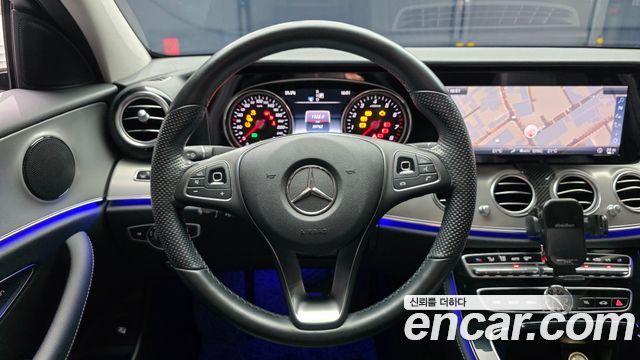 Mercedes-Benz E-Class E200 Avantgarde
