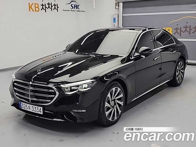 Mercedes-Benz E-Class E300 4MATIC Exclusive