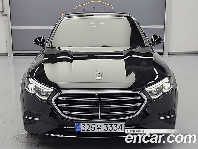 Mercedes-Benz E-Class E300 4MATIC Exclusive
